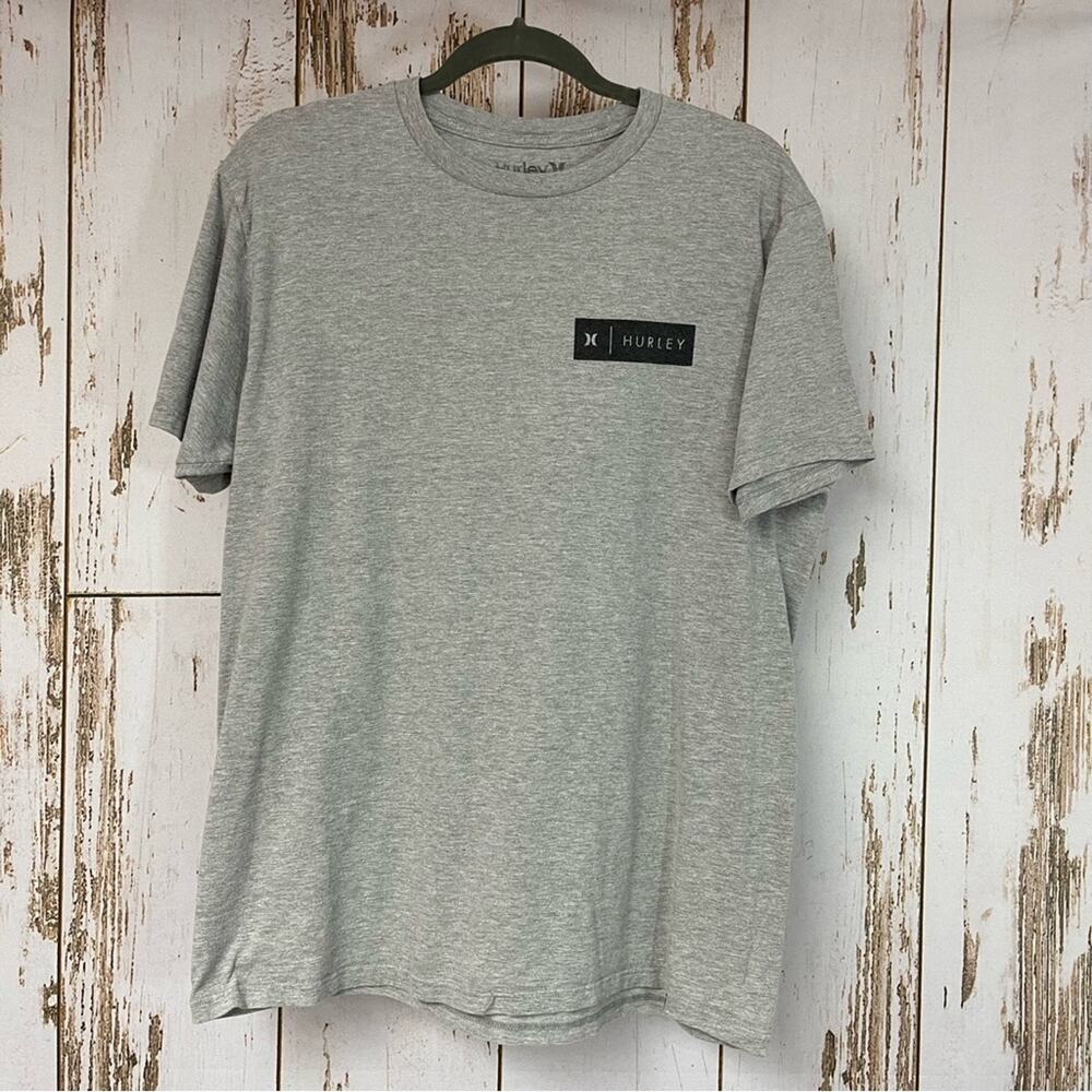 Hurley, Grey Basic T-Shirt. Size Large. In excellent used condition!